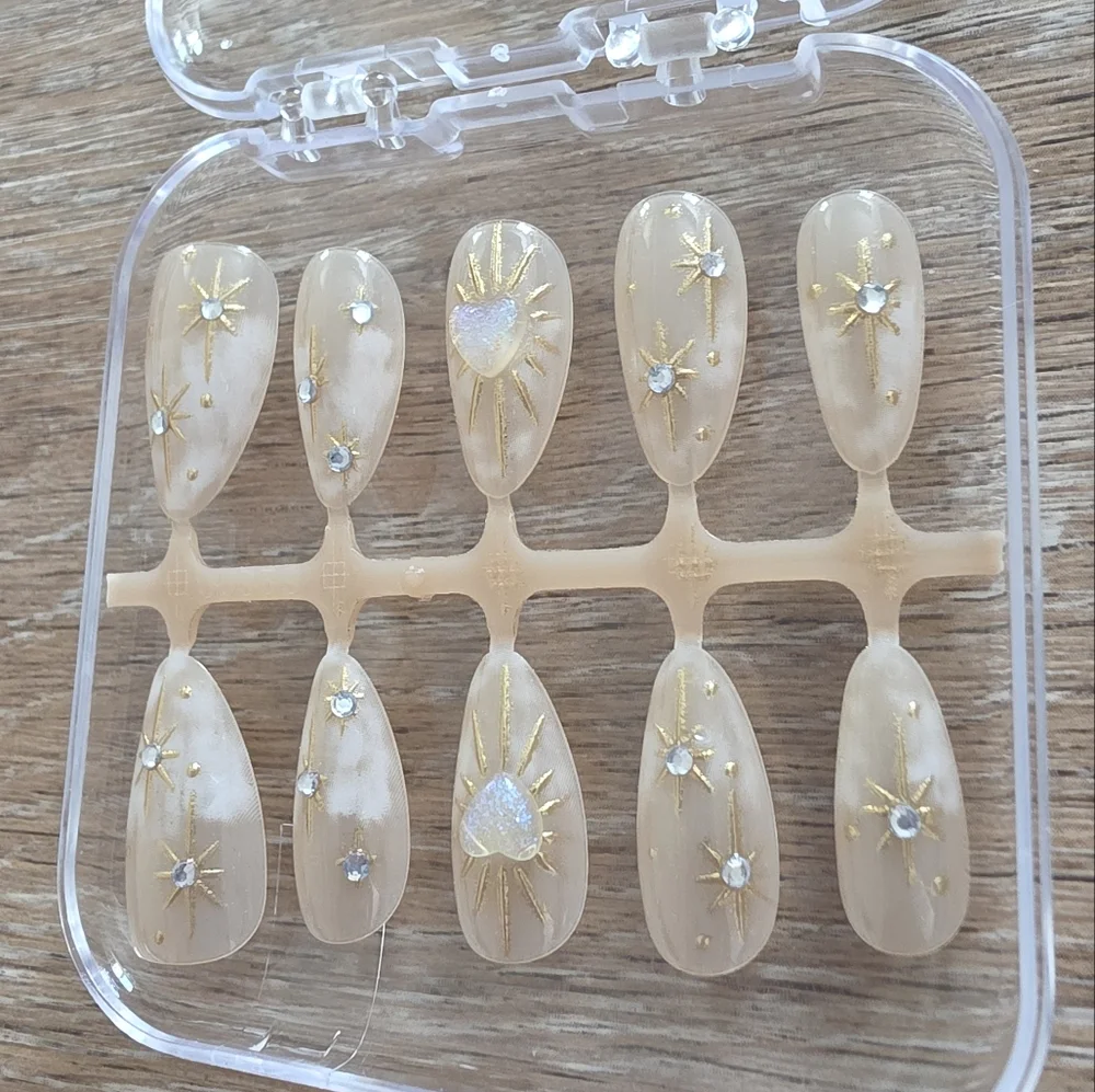 Celestial Gold Starburst Press-On Nails | 3D Heart Accents | Size Small